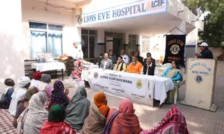 67 निःशुल्क मोतियाबिन्द के ऑपरेशन सम्पन्न, सर्दी से बचाव के लिए सभी रोगियों को कम्बल किये वितरित 67 निःशुल्क मोतियाबिन्द के ऑपरेशन सम्पन्न, सर्दी से बचाव के लिए सभी रोगियों को कम्बल किये वितरित