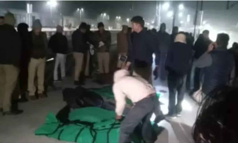 शॉर्टकट बना मौत का रास्ता, गरीब रथ एक्सप्रेस की चपेट में आकर दंपती और दो बच्चों समेत पांच की मौत