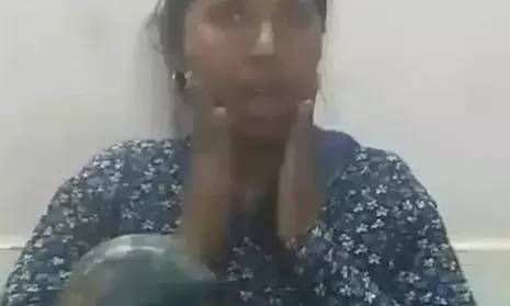 गोलगप्पा बना मुसीबत, महिला का जबड़ा खिसकने से खुला ही रह गया