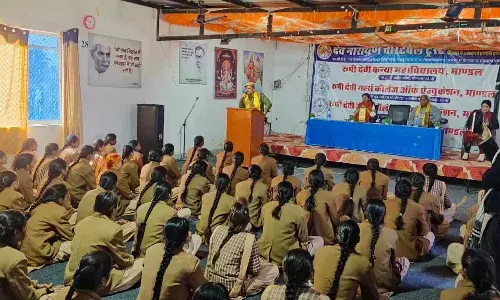 महाविद्यालय में सड़क सुरक्षा सप्ताह के तहत कार्यशाला का आयोजन