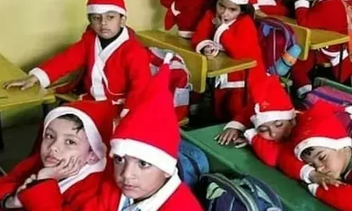 शिक्षा विभाग का निर्देश: क्रिसमस पर बच्चों को सेंटा क्लॉज बनने के लिए मजबूर न करें