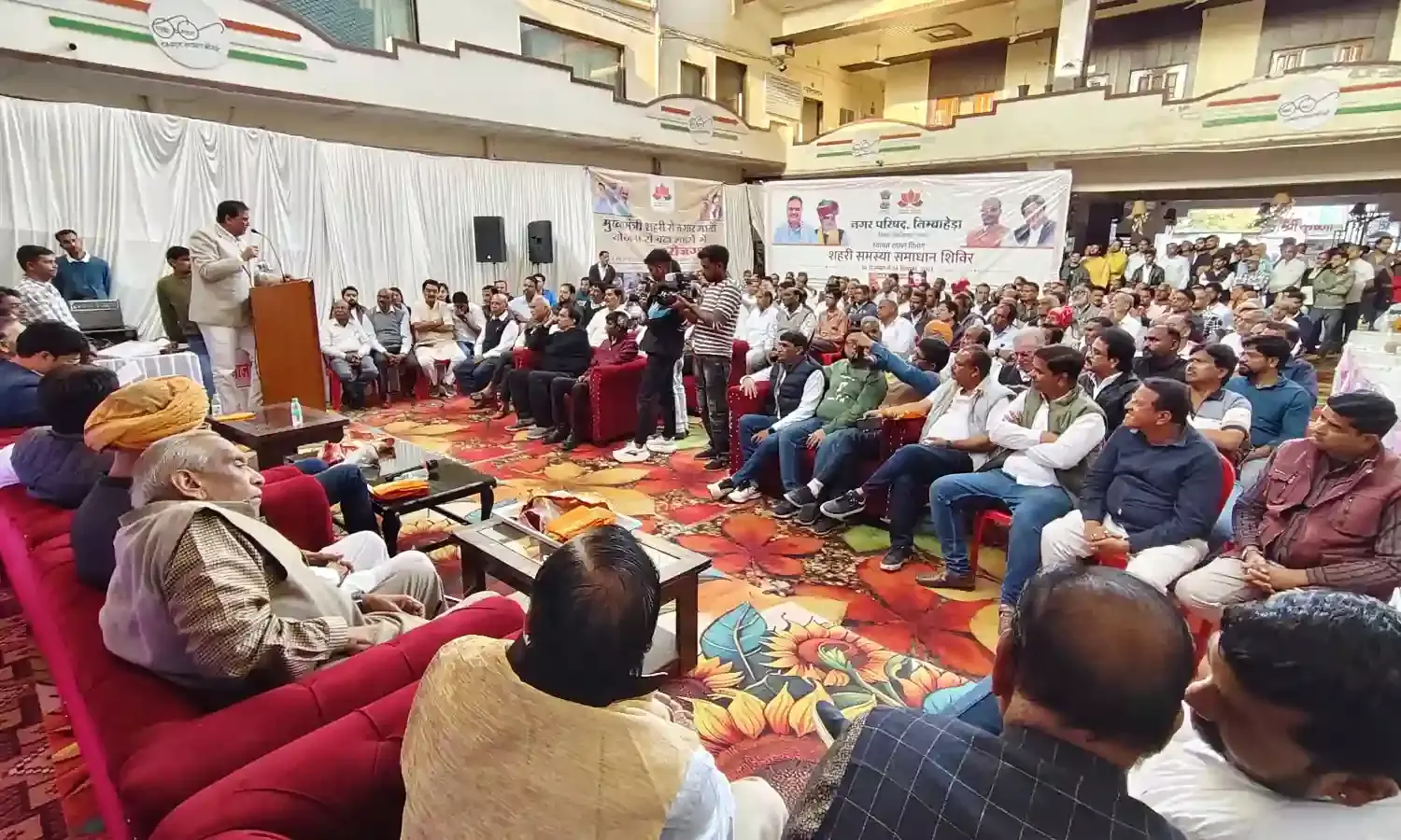 विधायक कृपलानी ने 80 से अधिक आवासीय पट्टों का किया वितरण