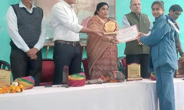 बागोलिया की छात्रा ने किया रायपुर ब्लॉक का नाम रोशन