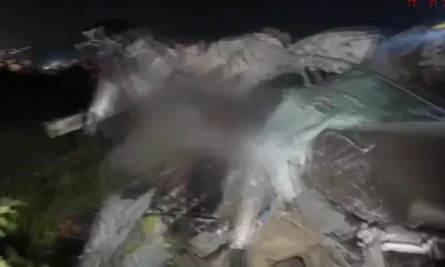 तमिलनाडु में भीषण सड़क हादसा, बस की चपेट में आईं दो कारें, नौ लोगों की मौत