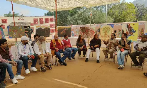 देश के प्रसिद्ध चित्रकारों की बदौलत सफल रहा शिविर: खान