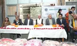 लायन्स क्लब ने जरूरतमंदों को 640 कंबल वितरित कर समाज सेवा की मिसाल पेश की