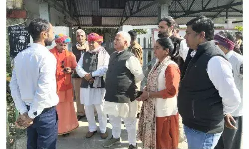 सुशासन पखवाड़ा कार्यक्रम-50 मीटर लंबा फुट ओवर ब्रिज का होगा निर्माण, ट्रेनों के ठहराव का भेजा प्रस्ताव सुशासन पखवाड़ा कार्यक्रम-50 मीटर लंबा फुट ओवर ब्रिज का होगा निर्माण, ट्रेनों के ठहराव का भेजा प्रस्ताव