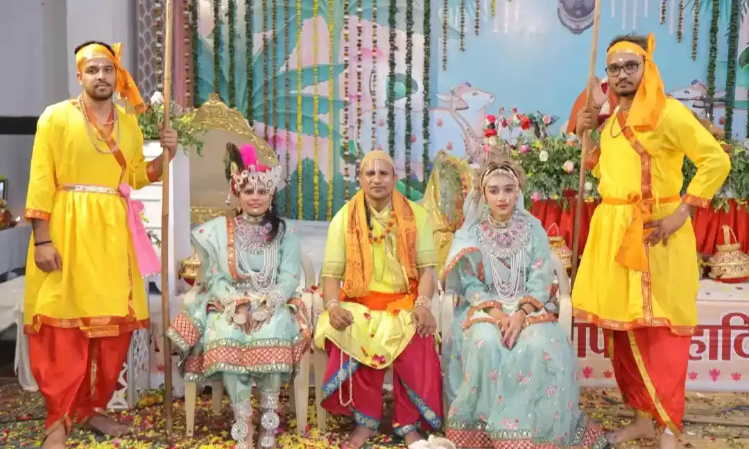 सच्चे मित्र मिलना दुर्लभ, जग में मित्रता हो तो कृष्ण-सुदामा जैसी- संत  महाराज