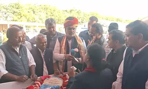 स्वदेशी मेले का राजीविका स्वयं सहायता समूह की महिलाओं ने किया भ्रमण