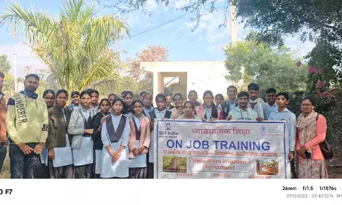 दस दिवसीय शीतकालीन अवकाश के चलते स्कूली बालक बालिकाएं ले रहे हैं बराना में पारीक कृषि फार्म पर जैविक कृषि का प्रशिक्षण