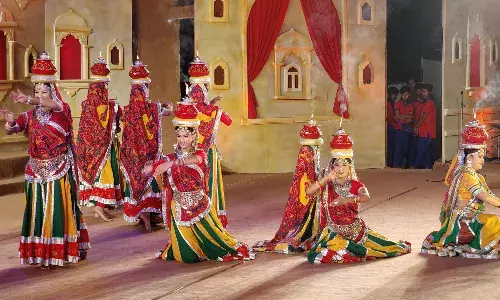 यूपी, उत्तराखंड, कश्मीर, राजस्थान सहित कई राज्यों की लोक संस्कृति की दिखी झलक यूपी, उत्तराखंड, कश्मीर, राजस्थान सहित कई राज्यों की लोक संस्कृति की दिखी झलक