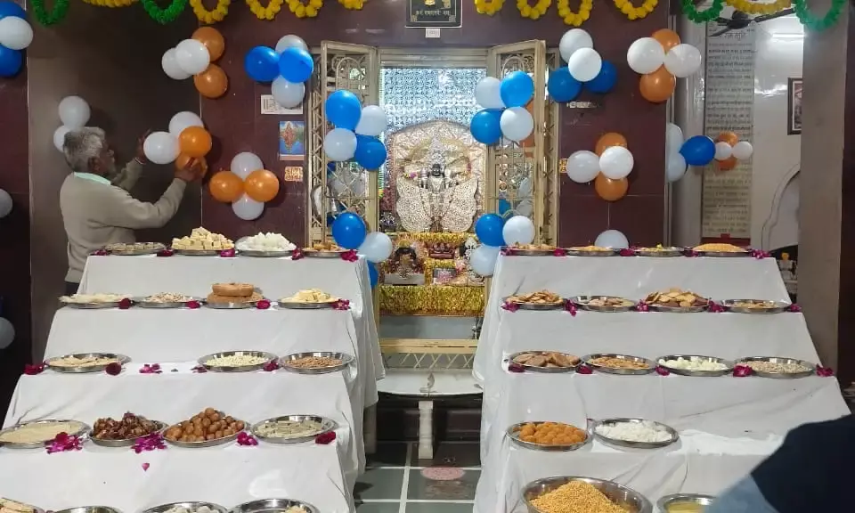 मांडल में सामूहिक हनुमान चालीसा पाठ बना जन आस्था का केंद्र, पटवा समाज ने लगाया छप्पन भोग