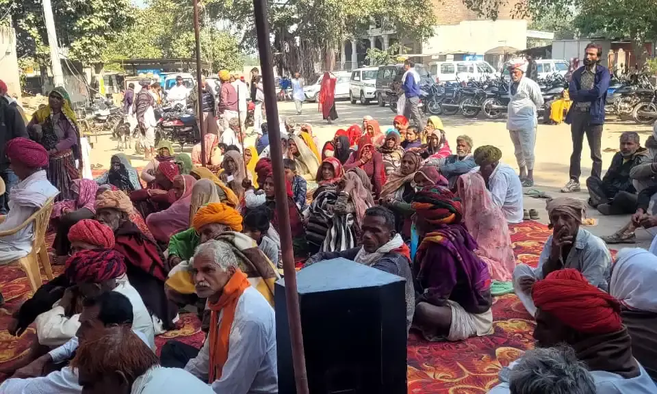 त्रिवेणी मे नेत्र जांच एवं ब्लड डोनेशन कैंप आयोजित