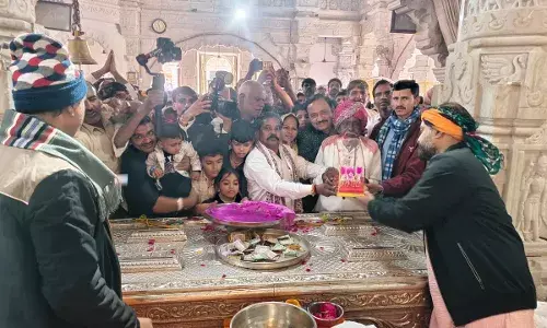 प्रभु श्री कोटड़ी श्याम को 526 ग्राम चांदी का रथ अर्पित, शोभायात्रा निकली