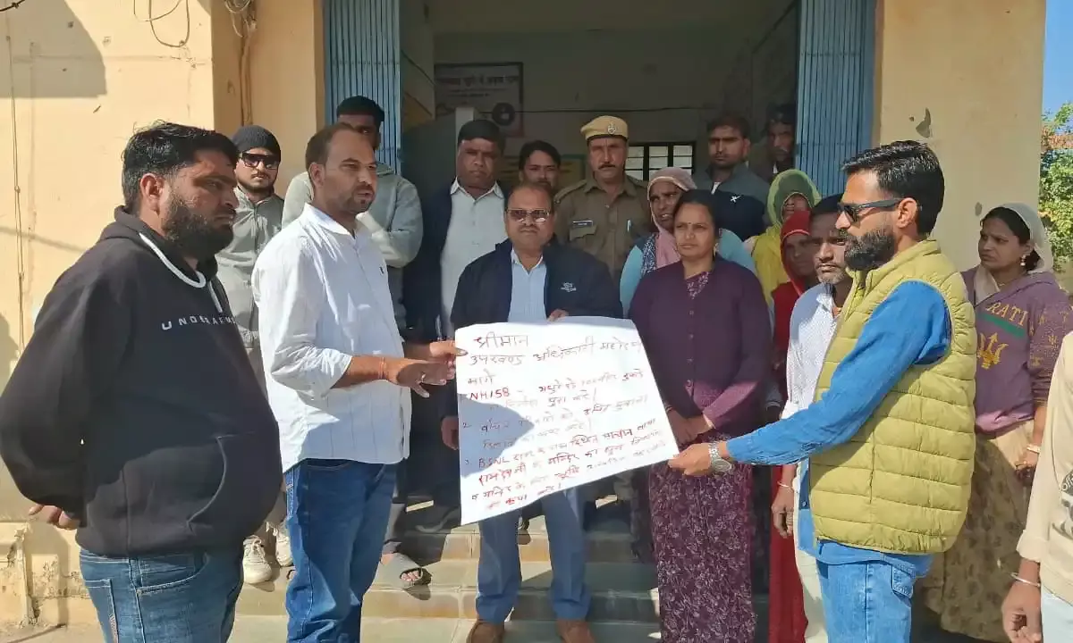 आसींद में नेशनल हाईवे 158 के क्षतिग्रस्त हिस्से के निर्माण की मांग को लेकर ग्रामीणों का आक्रोश, खून से ल‍िखा पत्र,  देह त्याग की दी चेतावनी