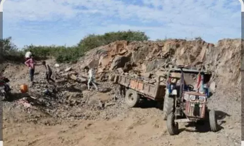 अवैध खनन से बढ़ा खतरा, विस्फोटों से गांवों में दहशत और मेजा बांध पर संकट,जिम्मेदार ...।