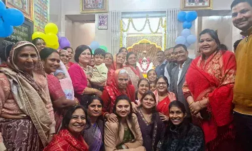 ठाकुरजी का किया श्रृंगार, भजन-कीर्तन मे झुमे भक्तजन व श्रद्धालु