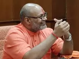 यति नरसिंहानंद का भड़काऊ बयान फिर चर्चा में, तलवार बांटने का किया समर्थन यति नरसिंहानंद का भड़काऊ बयान फिर चर्चा में, तलवार बांटने का किया समर्थन