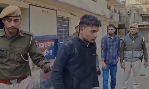 पत्नी के प्रेमी ने युवक की हत्या कर डेडबॉडी खाई में फेंकी