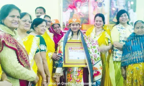 आनंदधाम में भक्ति का उत्सव, युक्ति ओझा की भजन संध्या में झूमे श्रद्धालु