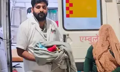 साल के आखिरी दिन एम्बुलेंस बनी प्रसूति कक्ष, हाईवे पर सुरक्षित जन्मा नवजात
