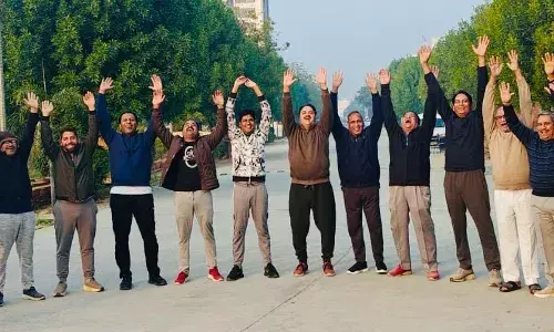 हास्य क्लब ने ठहाके लगाकर मनाई सातवीं वर्षगांठ