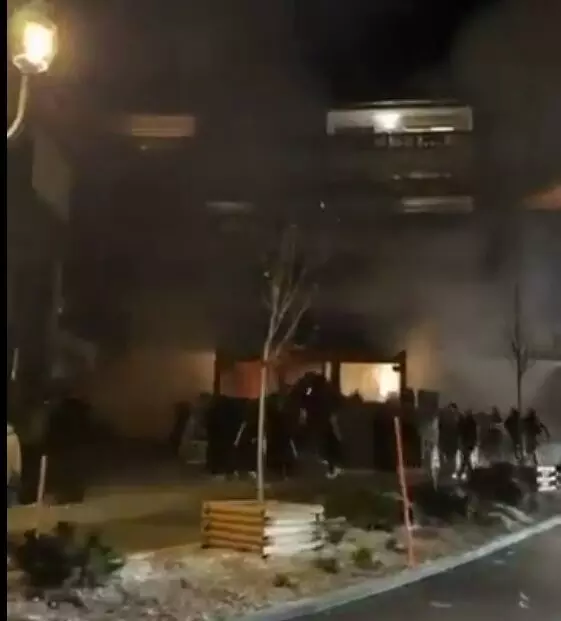 स्विट्जरलैंड के क्रांस मोंटाना स्की रिजॉर्ट में न्यू ईयर सेलिब्रेशन के दौरान विस्फोट, कई की मौत की आशंका