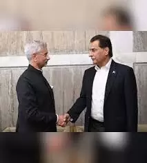 जयशंकर ने पाकिस्तान संसद के स्पीकर से हाथ मिलाया, पाकिस्तान बोला- हमने हमेशा शांति का समर्थन किया
