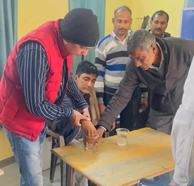 पुलिस हेड कांस्टेबल 10 हजार रुपये की रिश्वत लेते रंगे हाथ गिरफ्तार