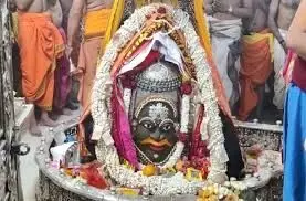 महाकाल के आशीर्वाद से भक्तों ने की नए साल की शुरुआत, सुख शांति और सफलता की कामना