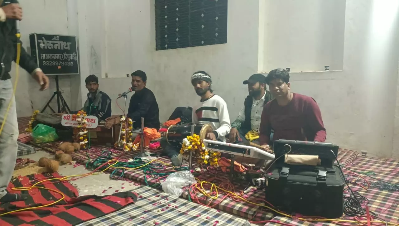 राजकीय सेवानिवृत्ति पर भजन संध्या आयोजित राजकीय सेवानिवृत्ति पर भजन संध्या आयोजित