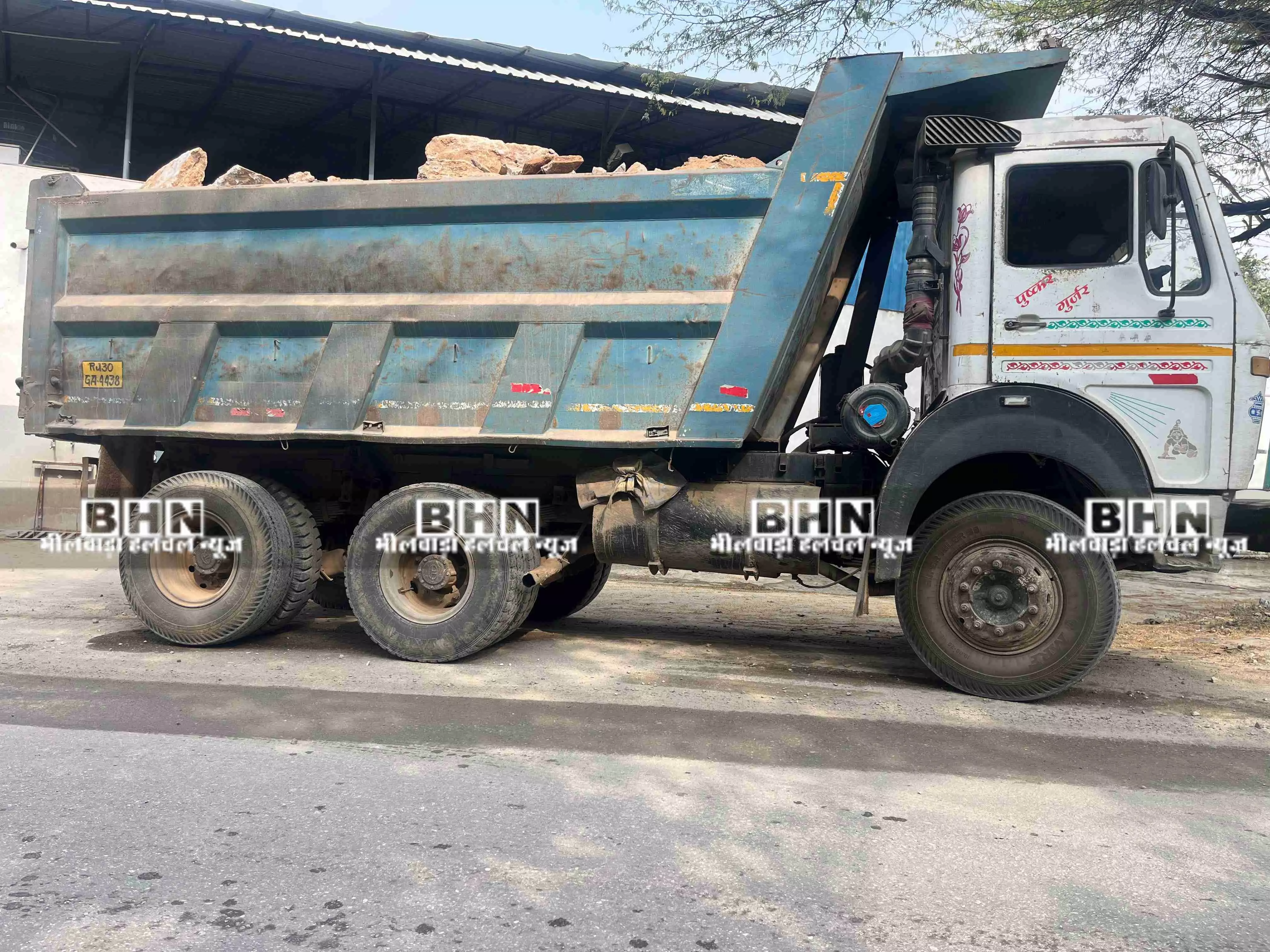 अरावली क्षेत्र में अवैध खनन पर सख्ती, संयुक्त टीम ने तीन प्रकरण दर्ज कर दो डम्पर और एक ट्रैक्टर जब्त