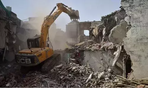 चौमूं हिंसा के बाद प्रशासन का सख्त रुख, अवैध निर्माण पर चला बुलडोजर