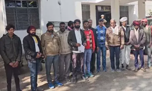 मादड़ी पंचायत के पुनर्गठन का ग्रामीणों ने किया विरोध, अव्यावहारिक बताकर ज्ञापन सौंपा