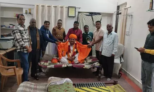 रायला प्रवास में बाबा रामदेव के वंशज का स्वागत, समाजजनों ने लिया आशीर्वाद रायला प्रवास में बाबा रामदेव के वंशज का स्वागत, समाजजनों ने लिया आशीर्वाद
