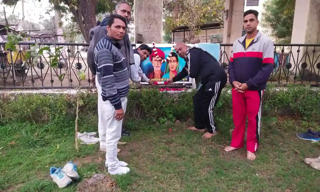 अम्बेडकर विचार मंच संस्थान ने मनाई माता सावित्री बाई फुले जयंती