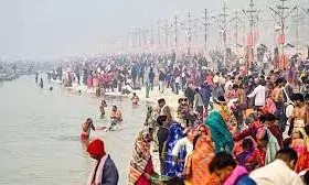 प्रयागराज में माघ मेले का पहला दिन, संगम तट पर उमड़ी आस्था की भीड़