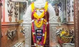 कपासन के शनि धाम में साल के पहले शनिवार और पूर्णिमा पर उमड़ी भारी श्रद्धालु भीड़