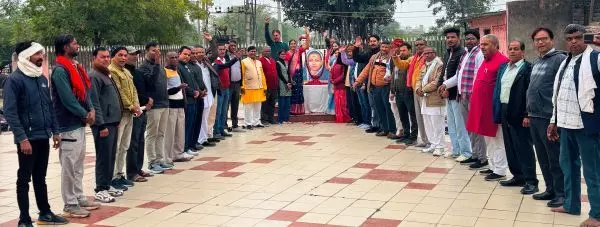 भारत की प्रथम महिला शिक्षिका सावित्रीबाई फुले की जयंती मनाई भारत की प्रथम महिला शिक्षिका सावित्रीबाई फुले की जयंती मनाई