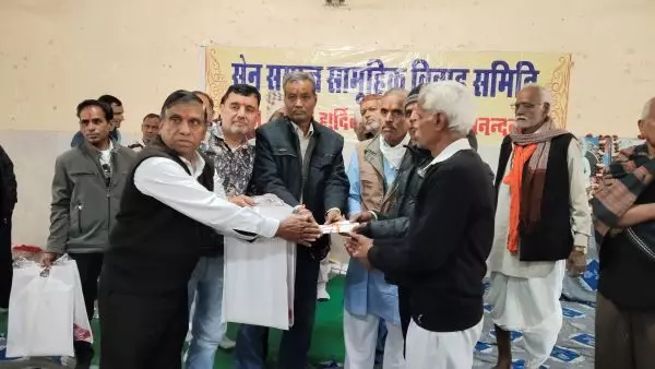 सेन समाज की 43 बेटियों के विवाह के लिए लग्न पत्र लिखकर सामूहिक विवाह सम्मलेन की हुई शुरुआत सेन समाज की 43 बेटियों के विवाह के लिए लग्न पत्र लिखकर सामूहिक विवाह सम्मलेन की हुई शुरुआत