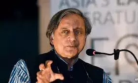 मादुरो की गिरफ्तारी पर शशि थरूर का तीखा हमला, बोले जिसकी लाठी उसकी भैंस