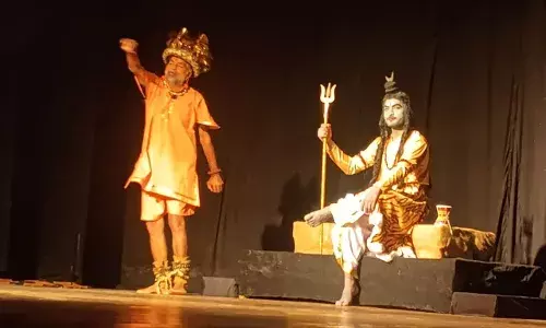 शिल्पग्राम में जयपुर की तमाशा शैली में ‘शिव महिमा’ का प्रभावशाली मंचन शिल्पग्राम में जयपुर की तमाशा शैली में ‘शिव महिमा’ का प्रभावशाली मंचन