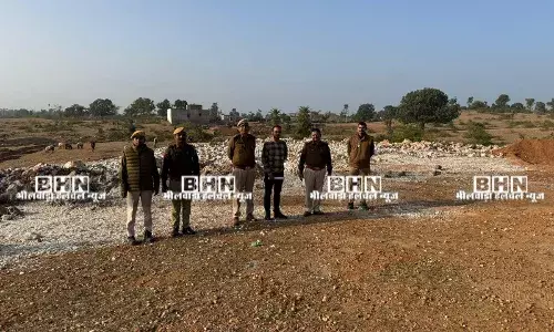अवैध खनन के खिलाफ कार्रवाई, सवा सौ टन क्वार्टज जब्त, तीन प्रकरण दर्ज अवैध खनन के खिलाफ कार्रवाई, सवा सौ टन क्वार्टज जब्त, तीन प्रकरण दर्ज