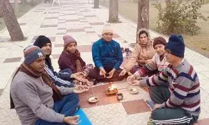 विश्व कल्याण एवं आरोग्यता हेतु, पतंजलि परिवार ने किया हवन