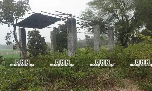 आंमा गांव में श्मशान घाट बदहाली का शिकार, गंदगी और अव्यवस्था के बीच अंतिम संस्कार को मजबूर ग्रामीण