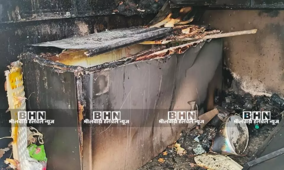 असामाजिक तत्वों की करतूत, मानसरोवर झील के पास डेयरी और चाय की दुकान में लगाई आग असामाजिक तत्वों की करतूत, मानसरोवर झील के पास डेयरी और चाय की दुकान में लगाई आग