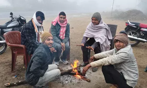 तीसरे दिन भी छाया घना कोहरा, ग्रामीण क्षेत्रों में जनजीवन प्रभावित