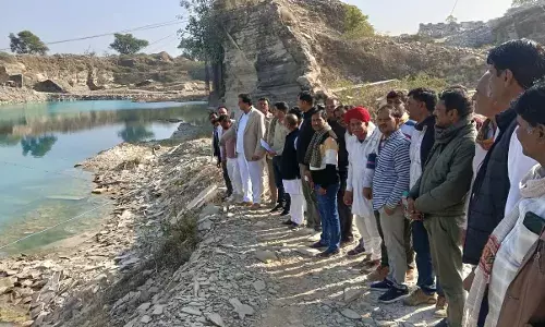 खदानों के जल से सिंचाई योजना को लेकर विधायक कृपलानी का स्थलीय निरीक्षण