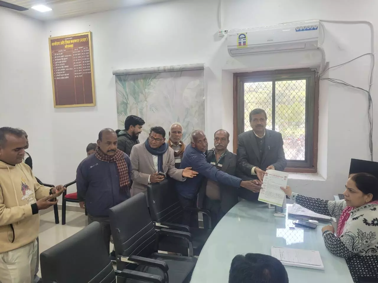 पर्यावरण संरक्षण को लेकर बिश्नोई टाइगर फ़ोर्स, भीलवाड़ा ने सौंपा ज्ञापन पर्यावरण संरक्षण को लेकर बिश्नोई टाइगर फ़ोर्स, भीलवाड़ा ने सौंपा ज्ञापन