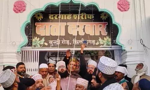 हजरत नसीरशाह दाता का उर्स झंडे की रस्म के साथ शुरू हजरत नसीरशाह दाता का उर्स झंडे की रस्म के साथ शुरू